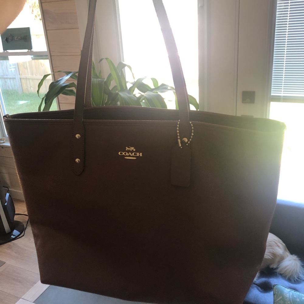 Coach brown pebble large purse never used mint condition